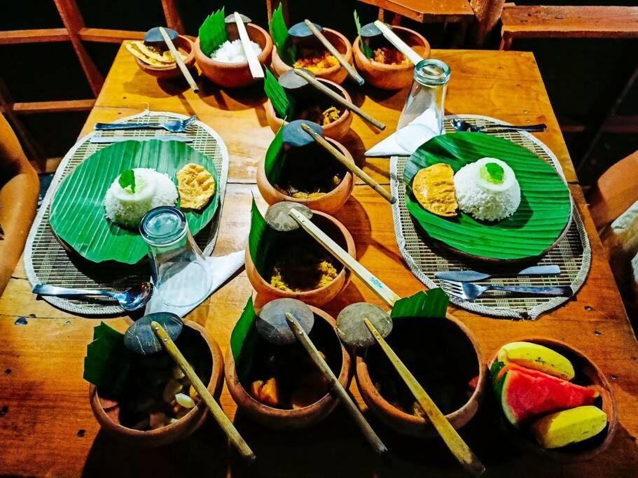 Experience The Comforts Of An Amazing Treehouse Sigirija Zewnętrze zdjęcie