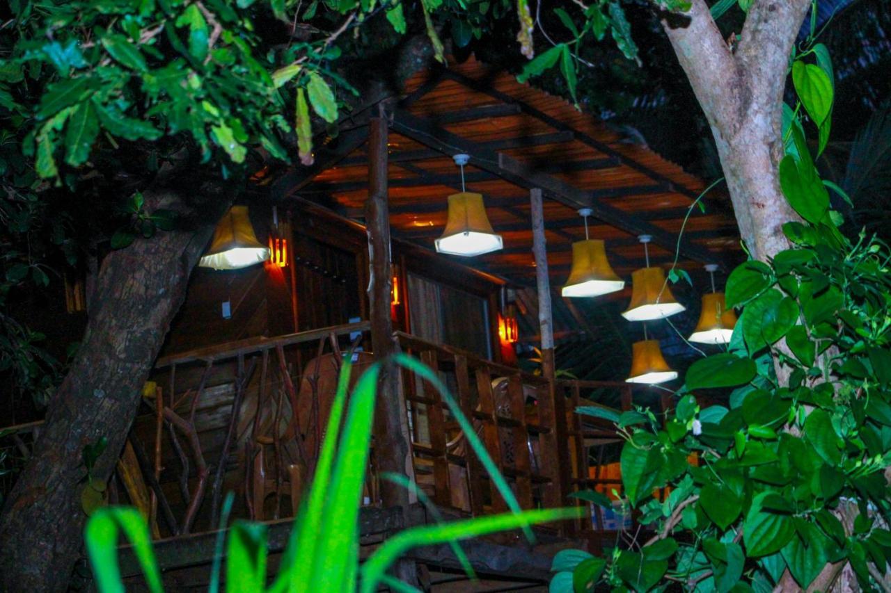 Experience The Comforts Of An Amazing Treehouse Sigirija Zewnętrze zdjęcie