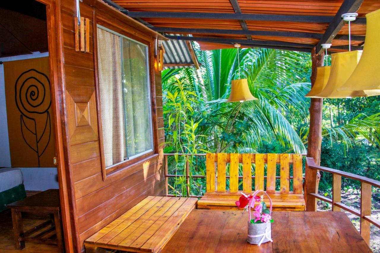 Experience The Comforts Of An Amazing Treehouse Sigirija Zewnętrze zdjęcie