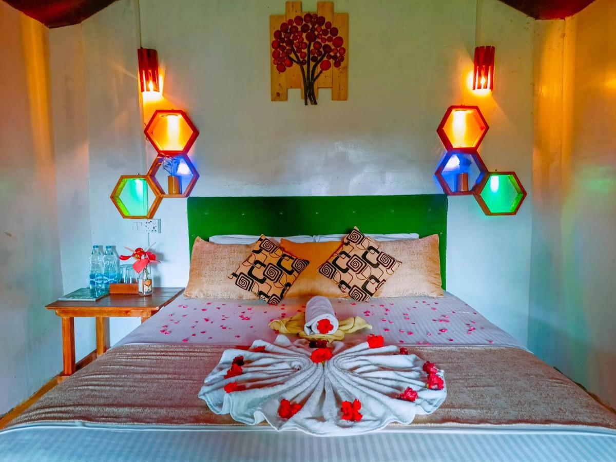 Experience The Comforts Of An Amazing Treehouse Sigirija Zewnętrze zdjęcie