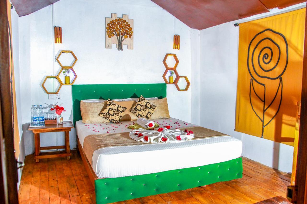 Experience The Comforts Of An Amazing Treehouse Sigirija Zewnętrze zdjęcie